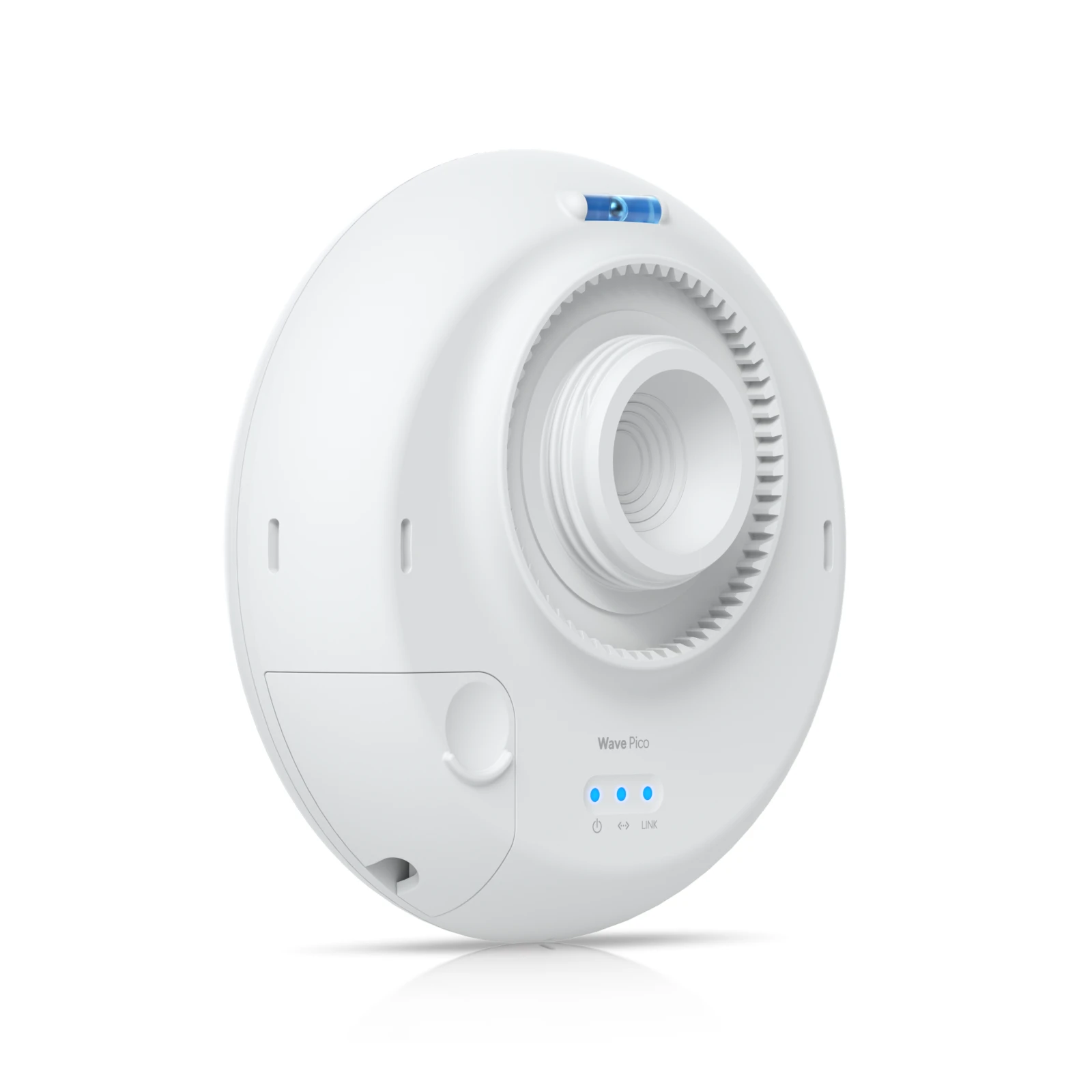 "Lightweight, compact 60 GHz PtMP statio
