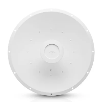 "3 GHz, 26 dBi antenna ideal for long ra