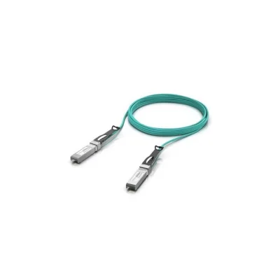 "Long-range QSFP28 direct attach cable w